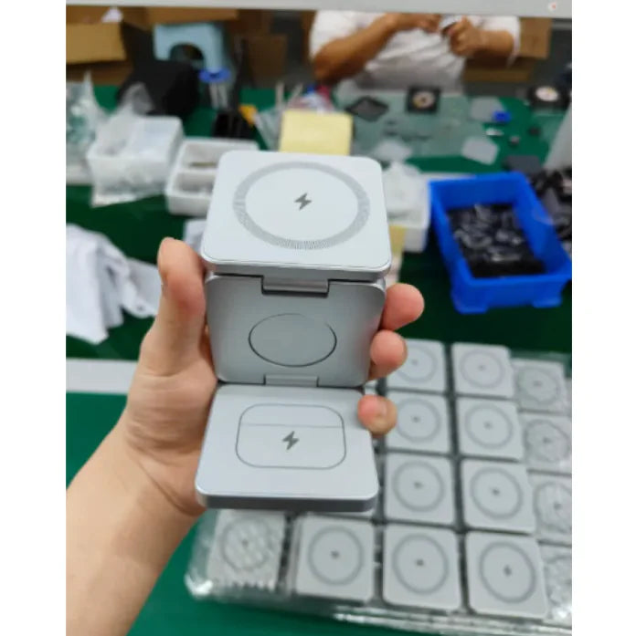 Foldable 3 in 1 Magnetic Charging Station
